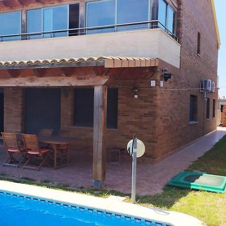 Chalet Moderno Con Piscina En Calafell Vila Exterior foto