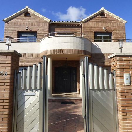 Chalet Moderno Con Piscina En Calafell Vila Exterior foto