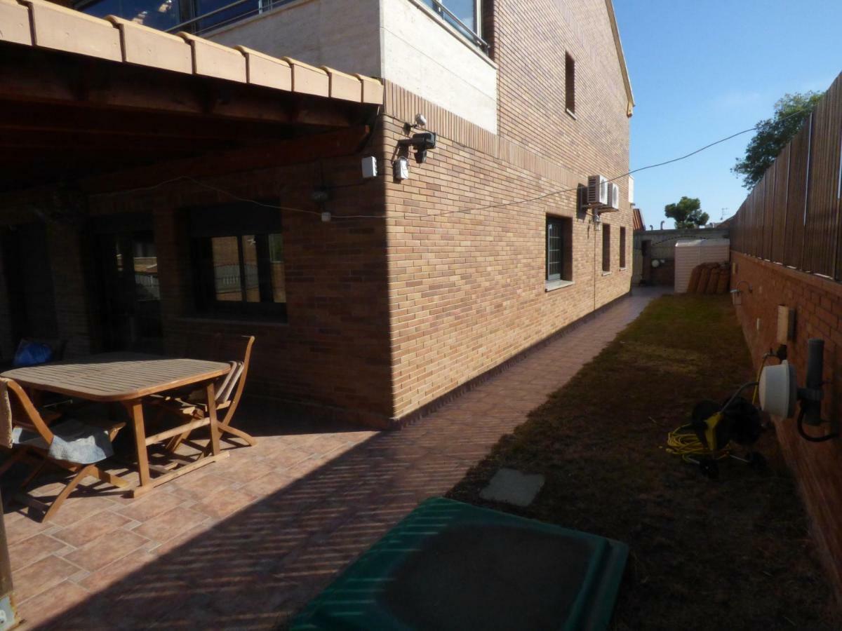 Chalet Moderno Con Piscina En Calafell Vila Exterior foto