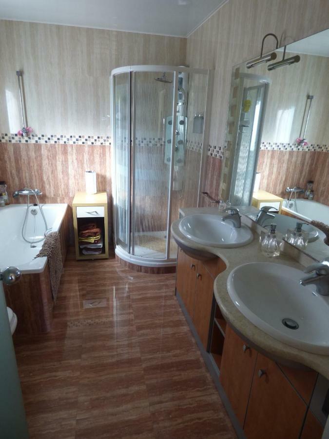 Chalet Moderno Con Piscina En Calafell Vila Exterior foto