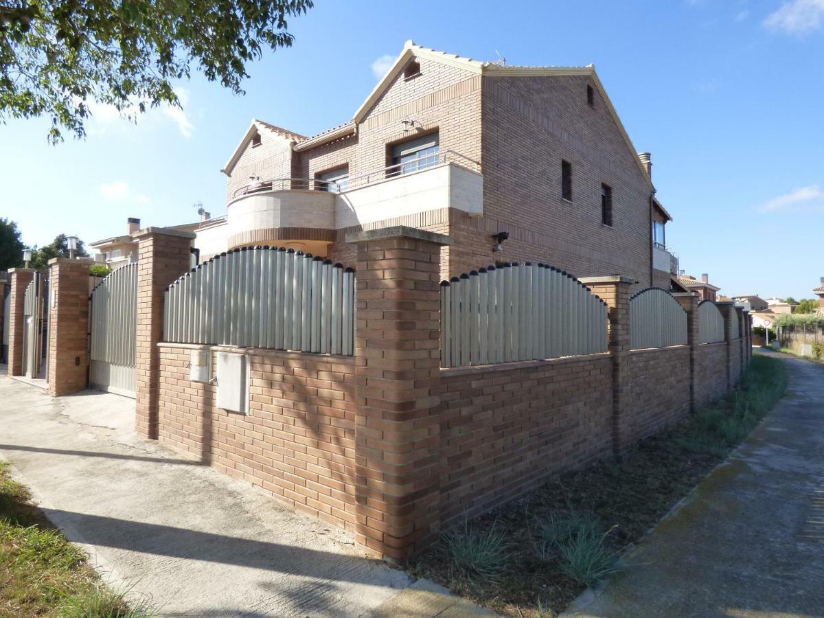 Chalet Moderno Con Piscina En Calafell Vila Exterior foto