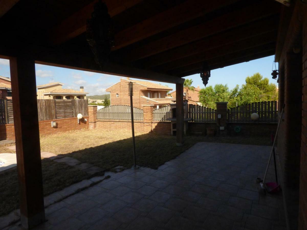 Chalet Moderno Con Piscina En Calafell Vila Exterior foto