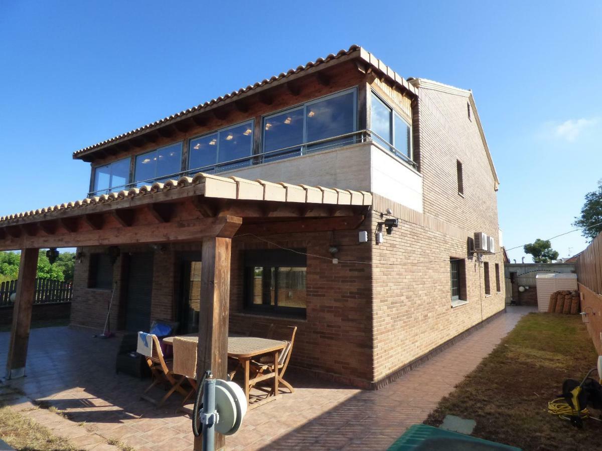 Chalet Moderno Con Piscina En Calafell Vila Exterior foto